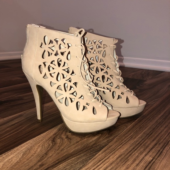 Apt. 9 Shoes - Nude Suede Heels